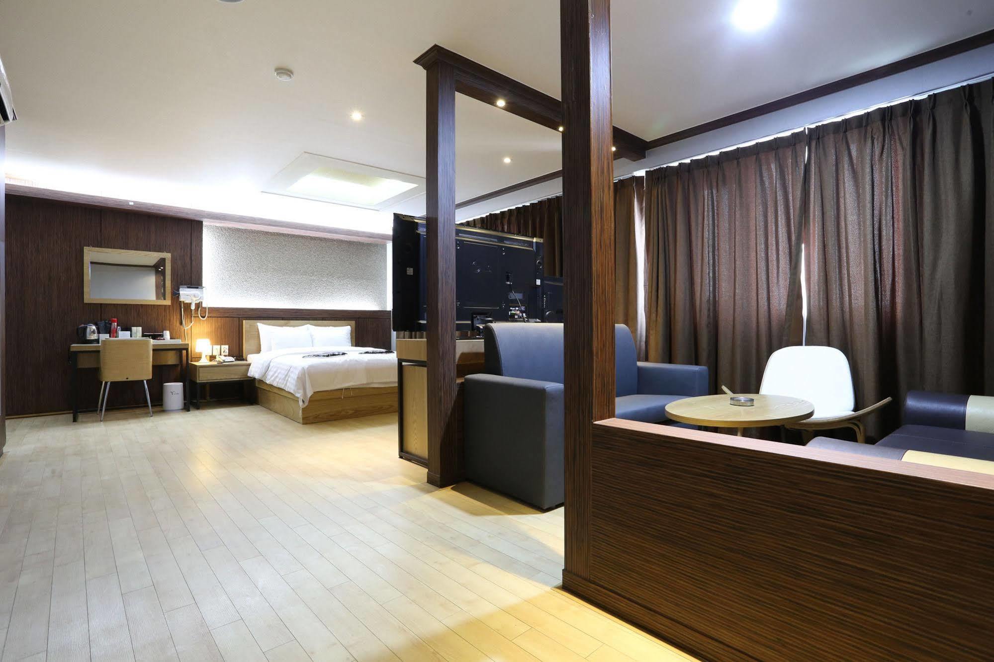 Y Ocean Hotel يوسو المظهر الخارجي الصورة